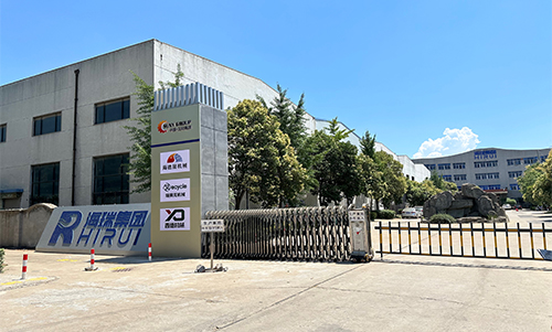 客戶參觀、考察鋰電池處理設(shè)備車間